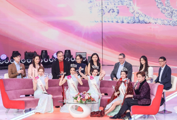 《2025香港小姐競選決賽》三甲出爐 陳咏詩奪冠