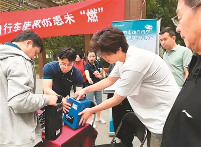 回到「校園」當創客